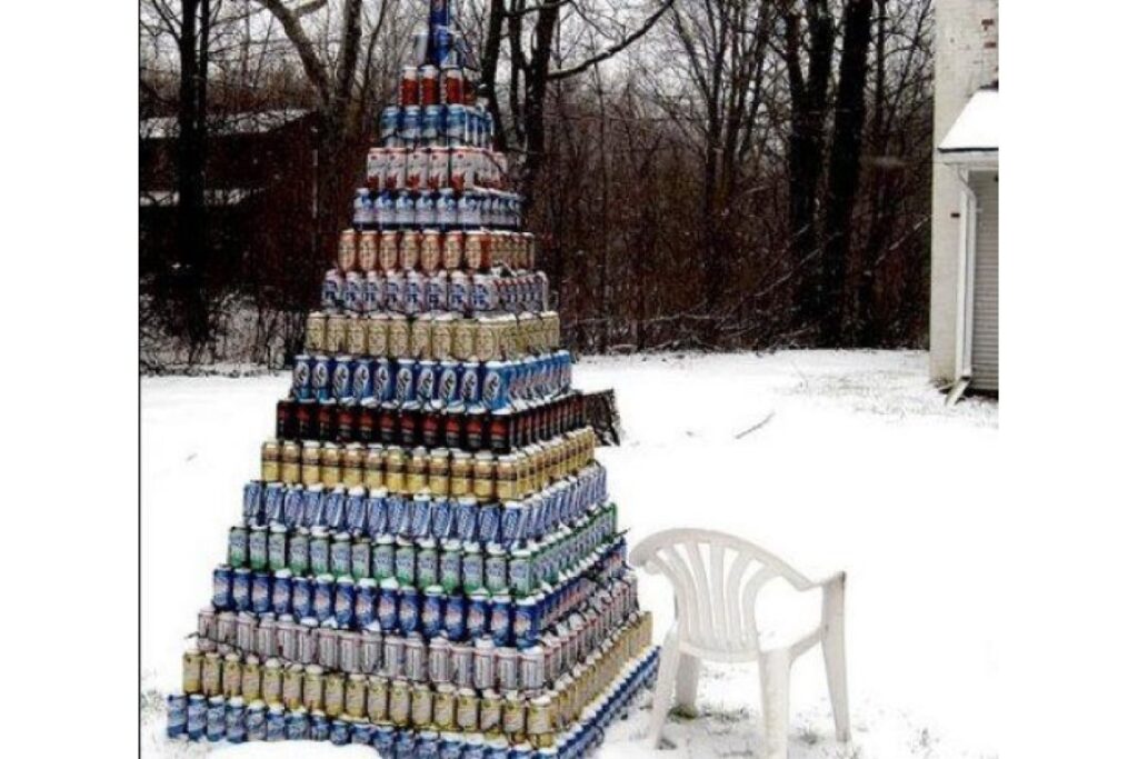 redneck christmas tree image of beer cans