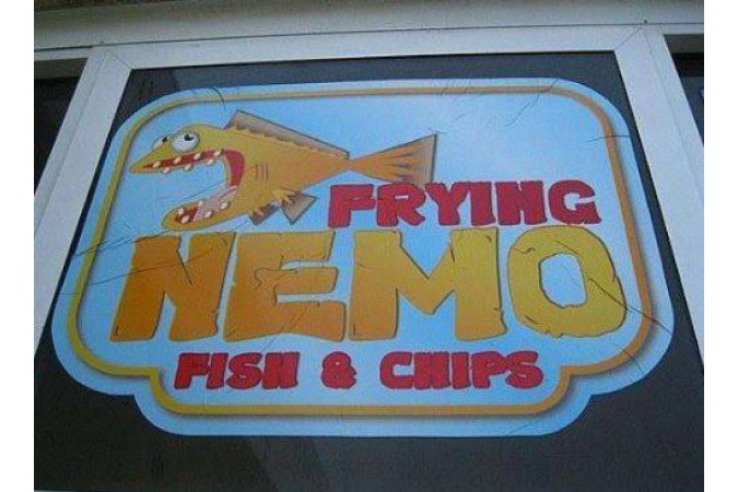 Funny frying-nemo-funny-restaurant-sign.jpg